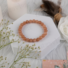 Load image into Gallery viewer, Natural Sunstone bracelet