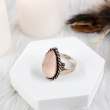 Load image into Gallery viewer, Pink rose quartz Ring
