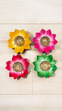 Load image into Gallery viewer, Multicolour Lotus Akhand Diya 4&#39; Single
