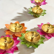 Load image into Gallery viewer, Lotus Shaped Diyas (3Inch) Pack of 6
