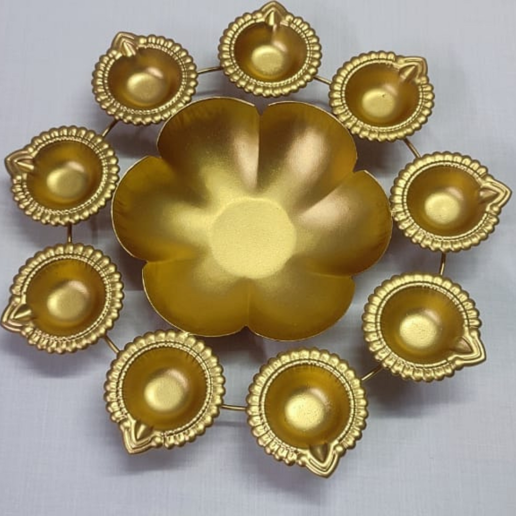 10 Diyas Metal Urli