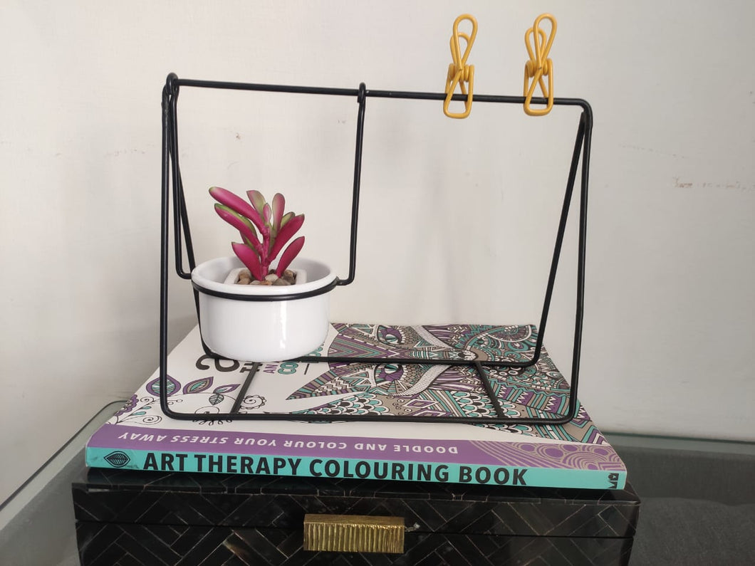 Metal Planter With Stand