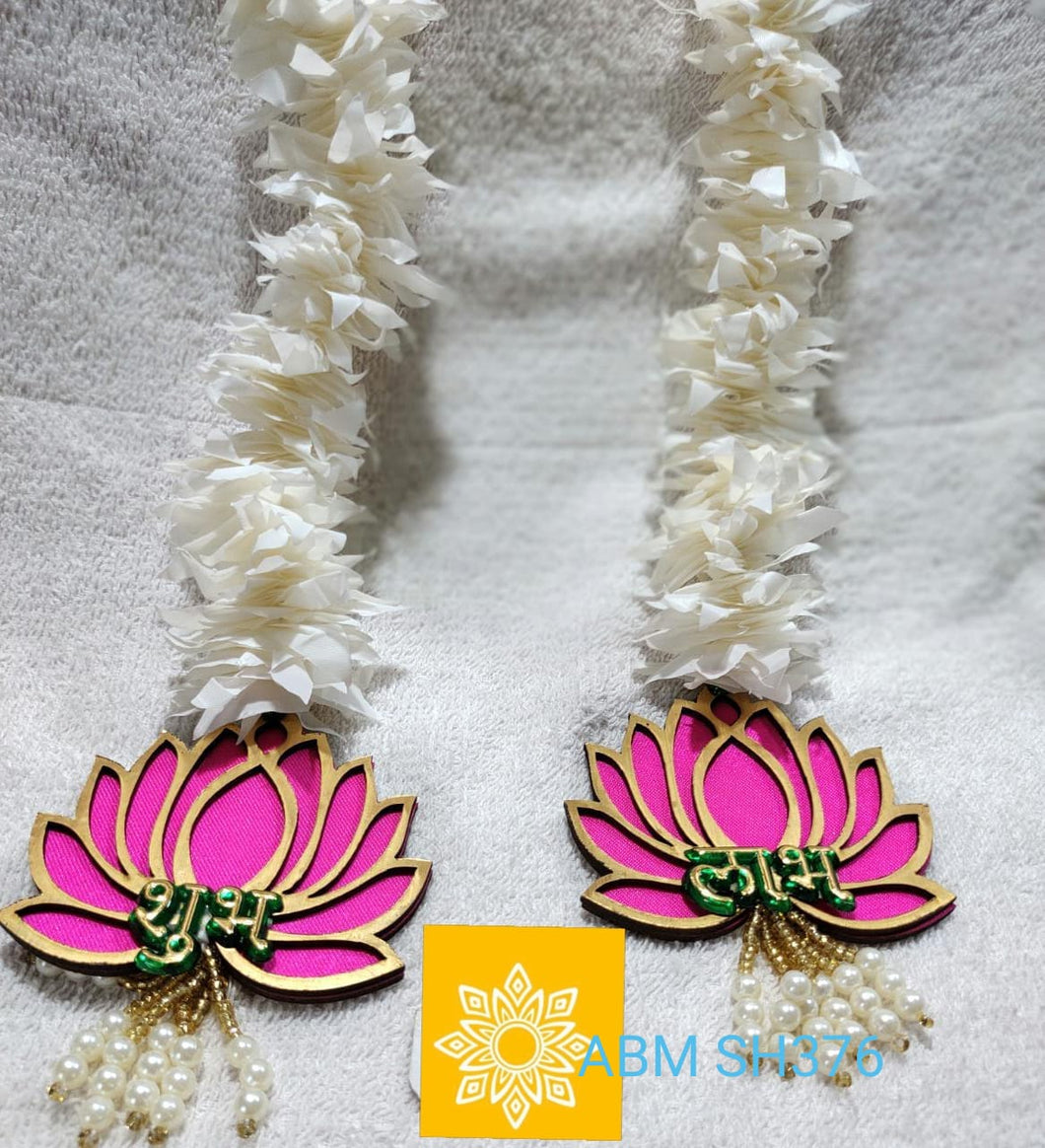 Lotus hanging Pair